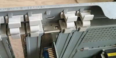 Scenic Pro D5 cards mounting brackets